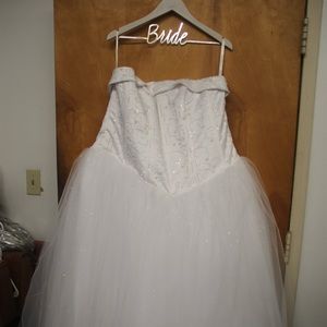 Wedding dress